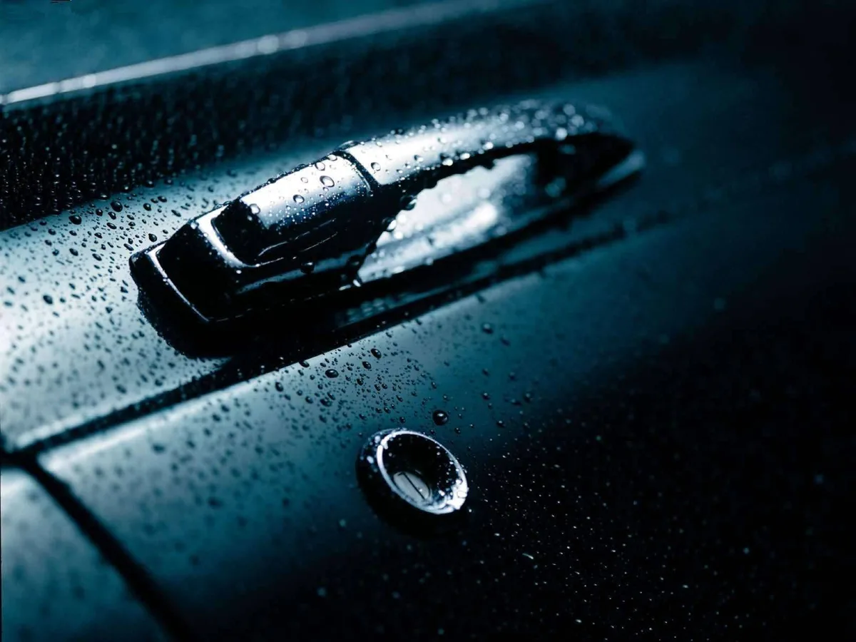 Cerrajería del automotor — Cristales Mitre